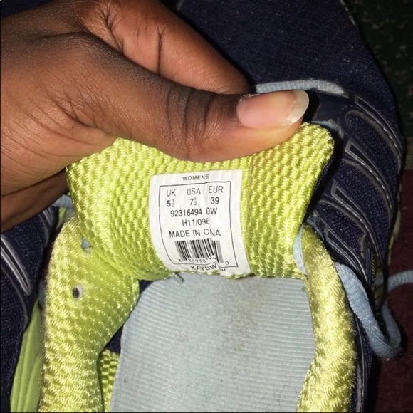 ***SOLD***Women’s K-Swiss Running Shoes - Picture 2 of 5